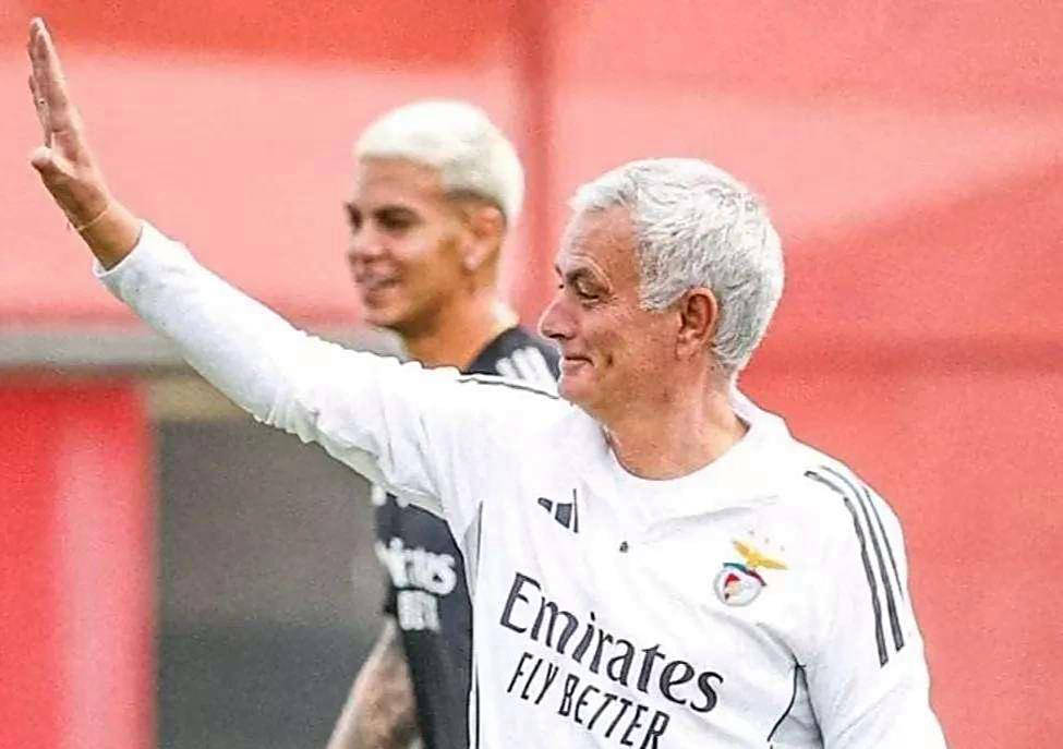 关于本菲卡发布备战花絮;今晨完成体检;法甲任务艰巨;球队文化再被提及的信息 关于本菲卡发布备战花絮;今晨完成体检;法甲任务艰巨;球队文化再被提及的信息