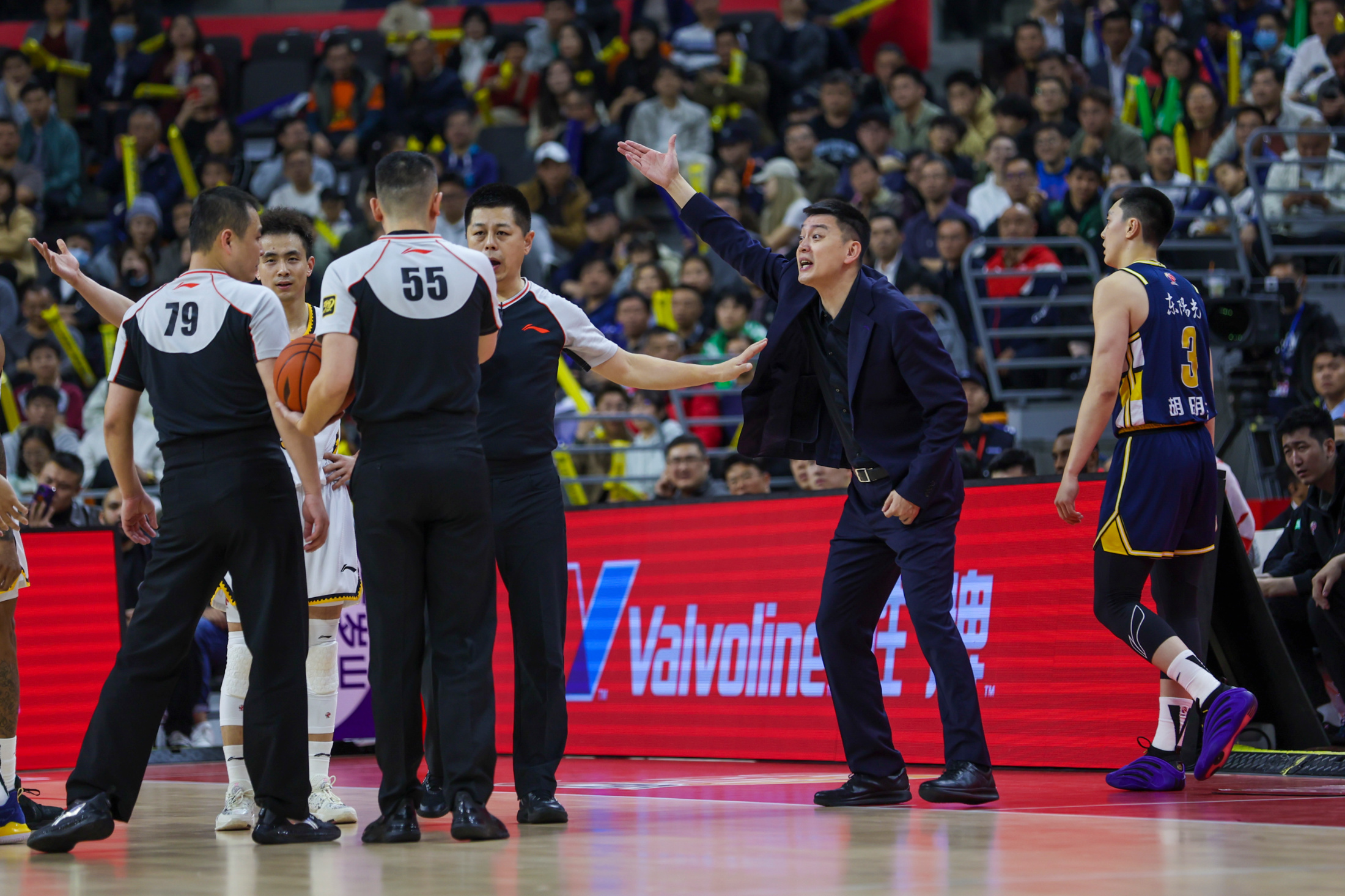 包含赛前突围战来临,底特律活塞围绕CBA常规赛豪取连胜,管理层满意,团队化学反应显著的词条 包含赛前突围战来临,底特律活塞围绕CBA常规赛豪取连胜,管理层满意,团队化学反应显著的词条