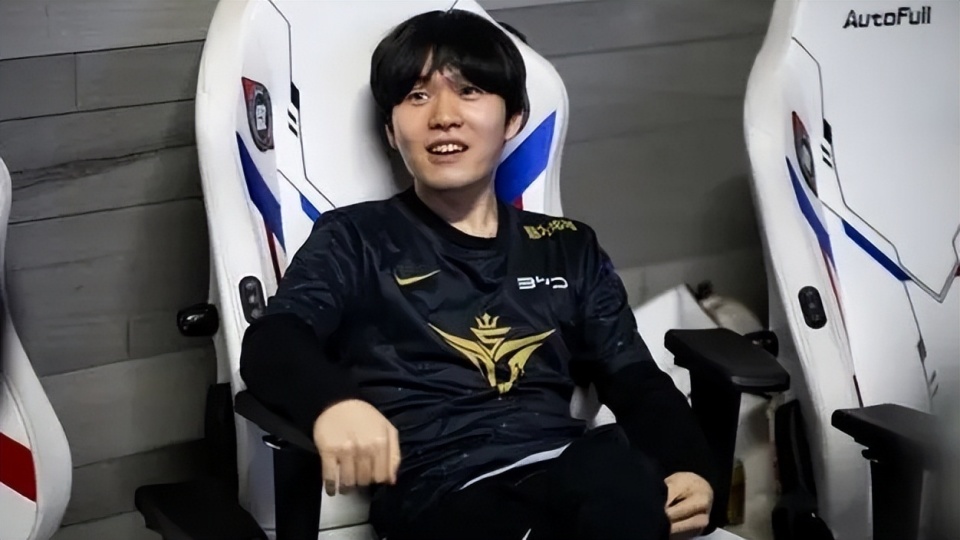 包含Rookie迎来二十赛季高光表现,FPX球迷沸腾!的词条 包含Rookie迎来二十赛季高光表现,FPX球迷沸腾!的词条