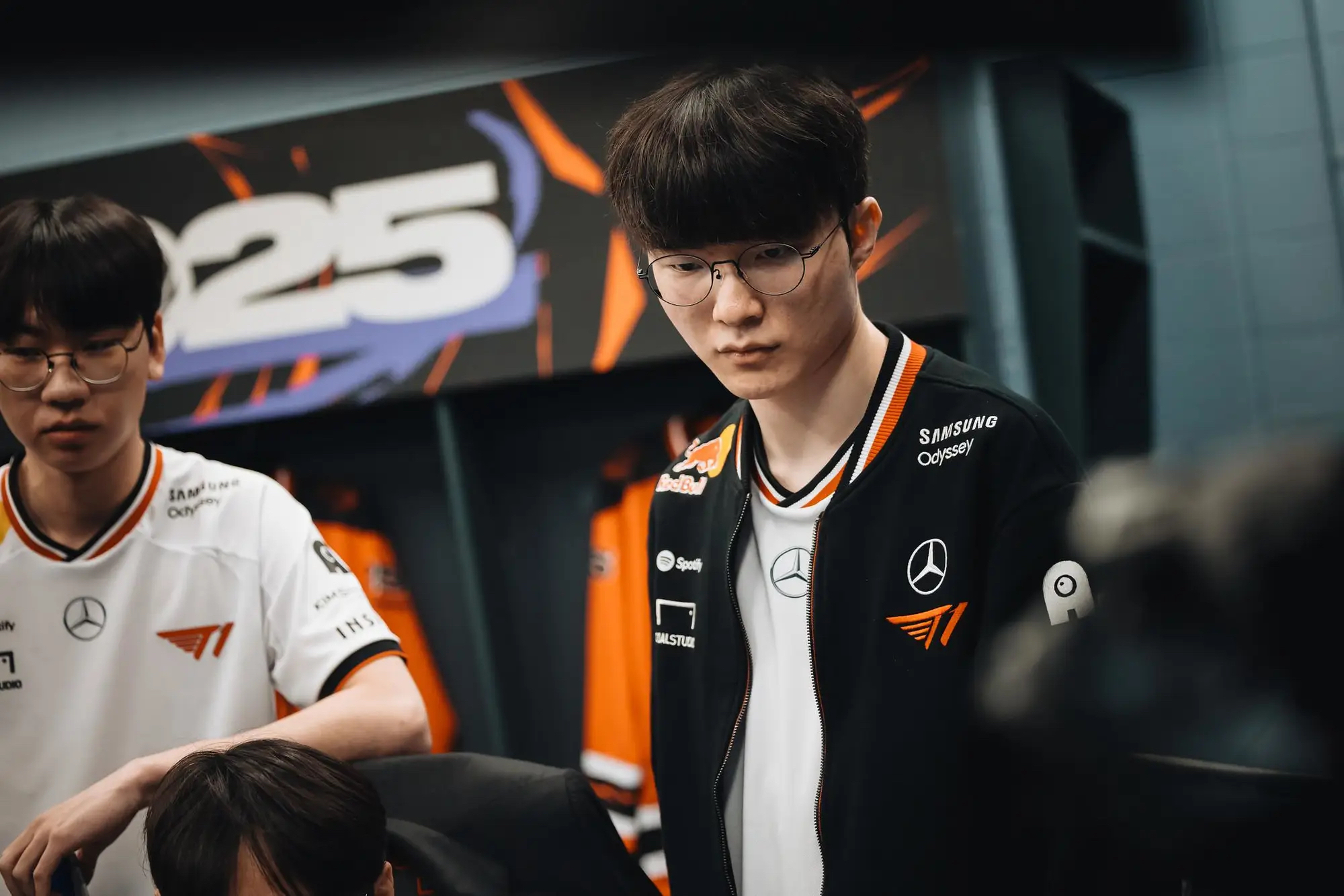 包含Faker遭遇十五连败，中国队教练面临压力！的词条