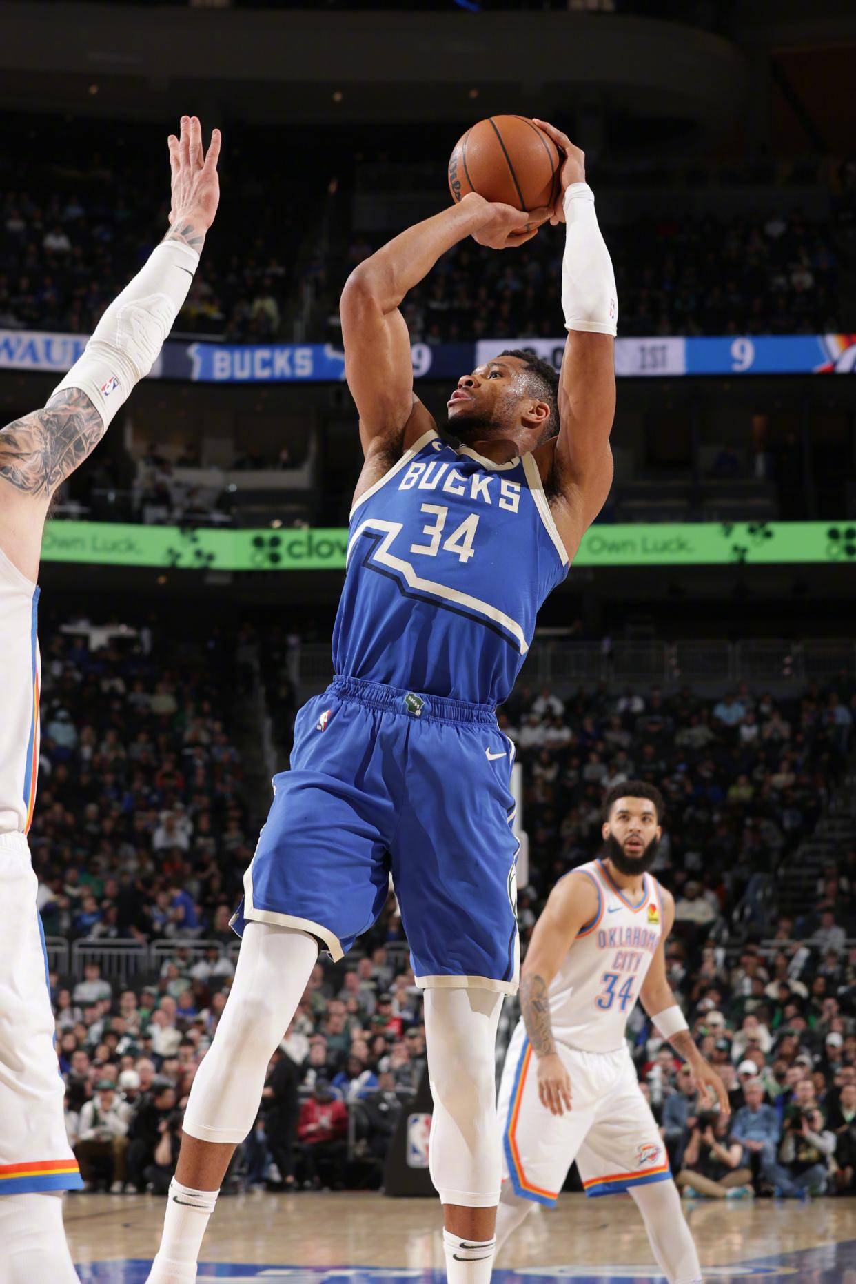 关于字母哥迎来五赛季高光表现，澳大利亚队球迷沸腾！的信息